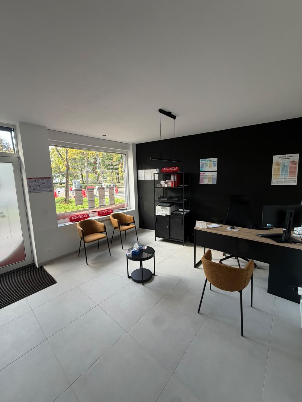 Bureau d'accueil de l'agence Fast Permis Lille