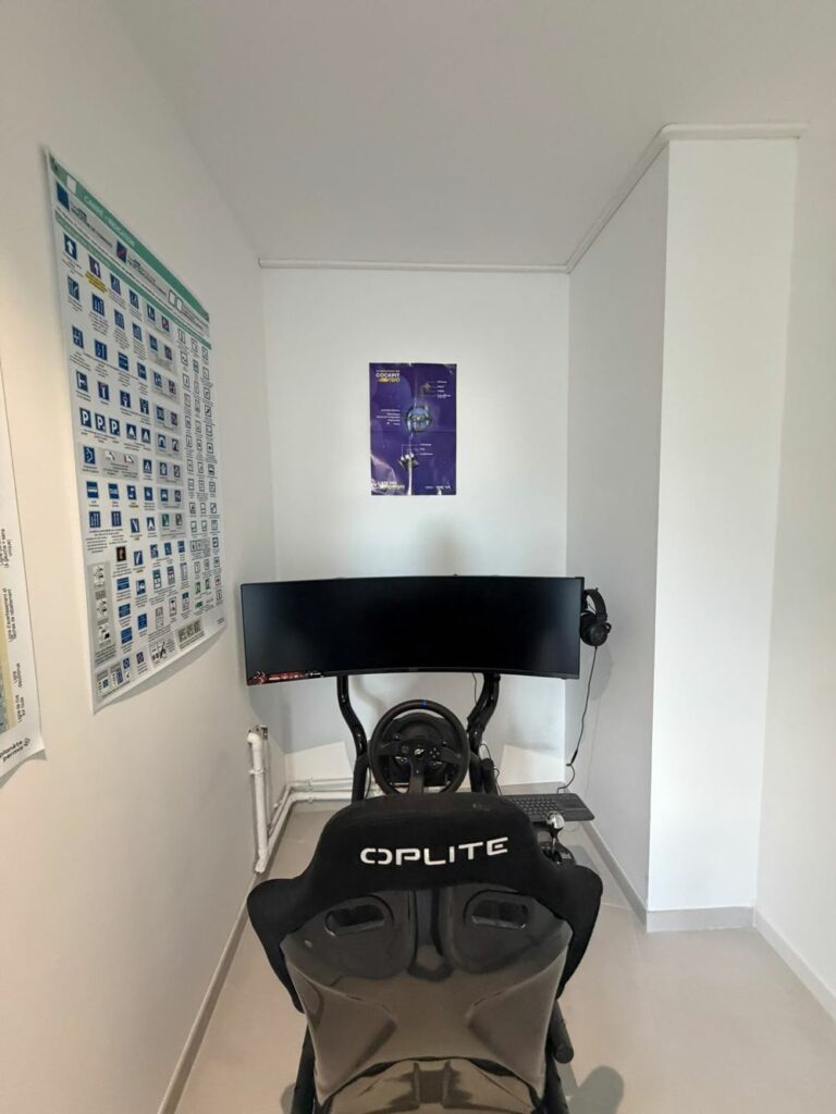 Simulateur de conduite de l'agence Fast Permis Lille